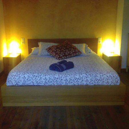 Apartamentos Saltarel-Lo Besalú Esterno foto